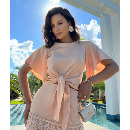 Tendência Primavera: Blusa Bege com Amarração, Tamanho 38 - Estilo Casual-Chic